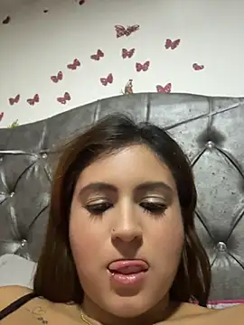 Emilycoy1 - Full naked 🤫