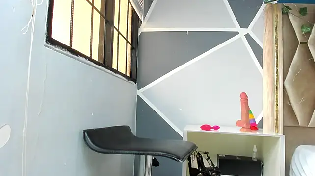 Sharlottedoll - plug anal