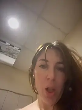 MommmyYummy - Make mommy wet and happy in public ❤️