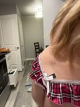 SweetBlondeB - NAKED WITH FROSTING KITCHEN DILIDO RIDE