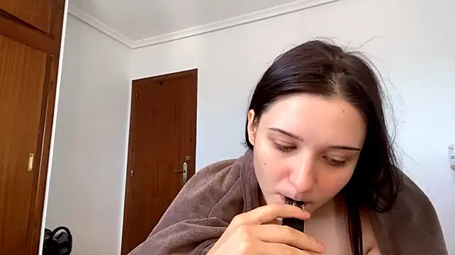 RoseDiebol - flash tits😈🙈