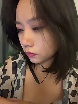 Eliza-E - 全裸5分钟