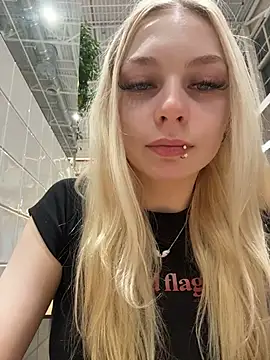 AngelinaTous - I'll show my ass + spank 5 times🍑