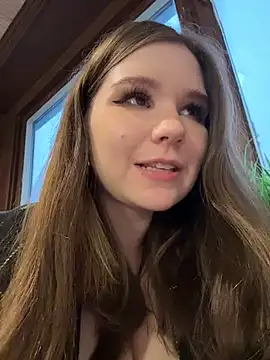 PumaShyXD - SQUIRT RIGHT IN THE CAFE UNDER TABLE