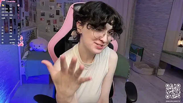 MilkyLily - Show DAT ASS