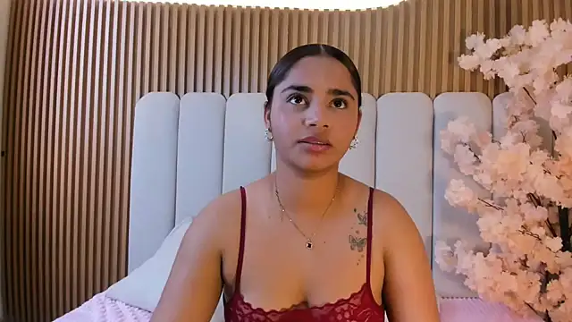 ScarletDoll - flash pussy