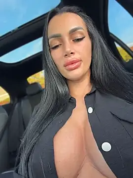 SinwithJessy - Tease me on my way to the tanning bed 🥵