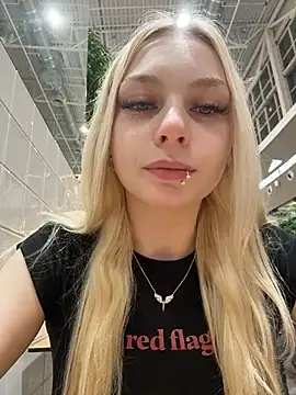 AngelinaTous - I'll show my ass + spank 5 times🍑
