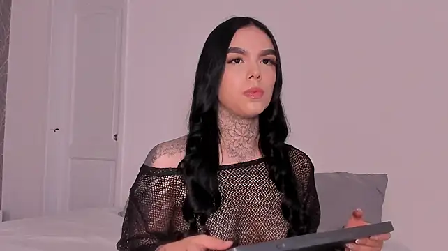 ScarlettRyderr - Nipple play / Juego con pezones 🔥