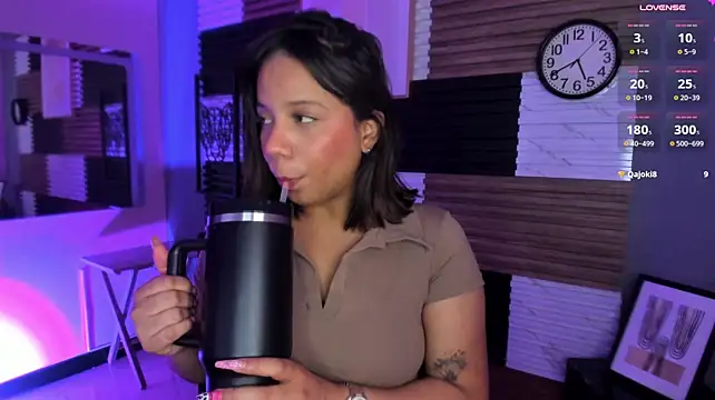 ZaraBlazze1 - Fuck me with your tits. 🍆