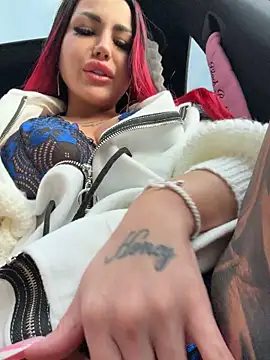 NaomyFlame - 👌 in the car
