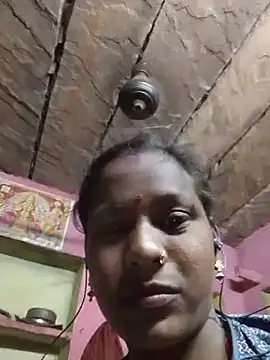 Hot_khusi753