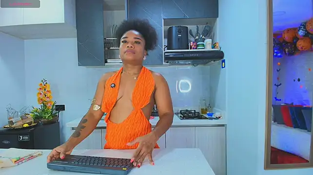 SilvannaFitt - tease boobs + little flash🎀