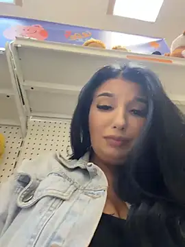 Tisha_Busty - TOP UP+RISKY SHAKE naked boobs near men