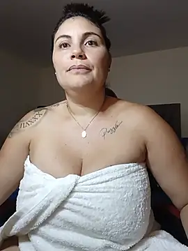 Secret_Bella - Would you like to see my tits?