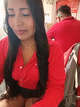 Mara_23x - Naked + masturbating in the office 😈👀
