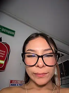 Amira_cute2 - BIG SQUIRT +CONTROL TOY 10 MIN 💦