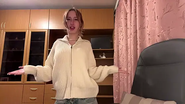 AleneLaurente - I'll show u my delicate, beautiful back
