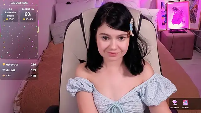 Lil_Amelie - doggy pose and spank me^^