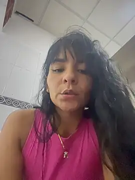 LuxeBrunetteXXX - MORE SQUIRT OVER FLOOR!! MAKE ME FEEL!