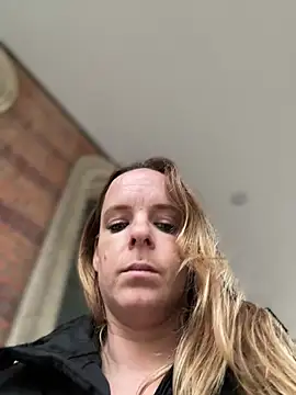 SexyMilf_1987 - Pussy Fingern am bhf