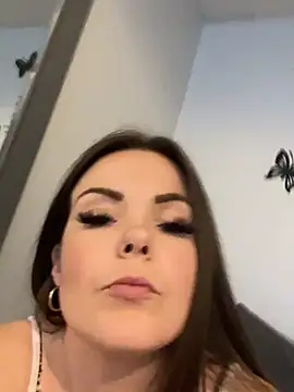 SexyLoLoUK - Winner picks goal 😈