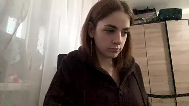 Selianderol - tease you with my ass close to the cam!