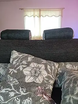 Xxxcaramelo - TAKE OFF MY BRASIER AND SUCK MY TITS
