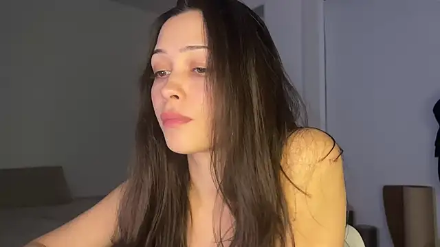 Mo1ly - tease with underboobs