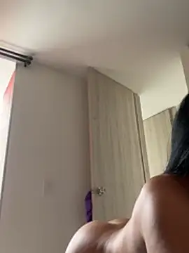 _kathaLopez_ - Plug Anal and take a shower