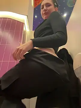 KatyVibes - pull on the nipples