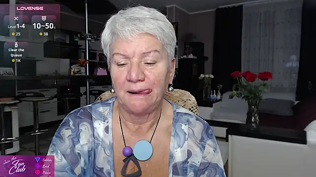 Roxana_brooks - show panties and slap ass 10 times