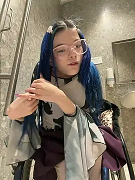 MiniSophiaa - Flash tits