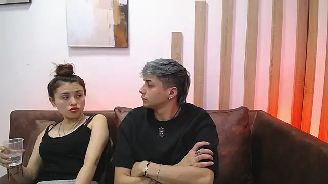 Ari_Stonne - Deepthoat + nipple game 😈🥵