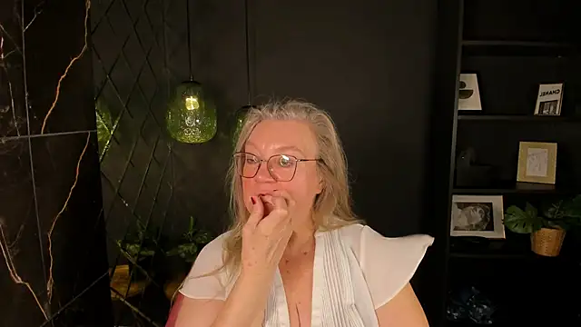 NataliMellow - A sexy dance for you