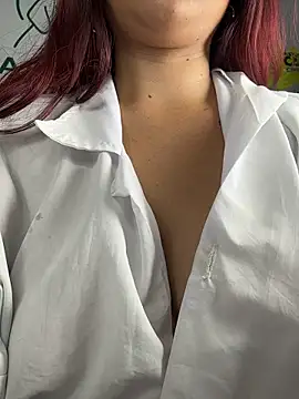 Nahomy_benet - fuck meee