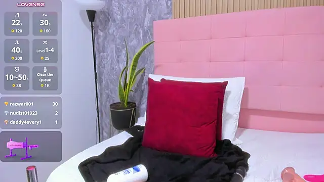 Susangray3 - dildo in my pussy