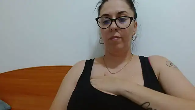 Jollene - show tits one min