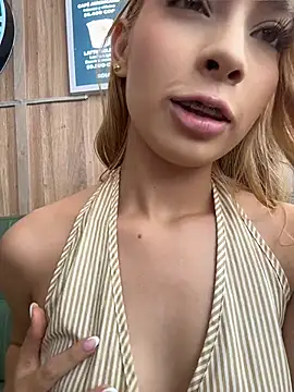 Isabella-gaviria - SQUIRT AT THE MALL (PUBLIC)💧💧