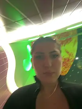 KatyVibes - pull on the nipples