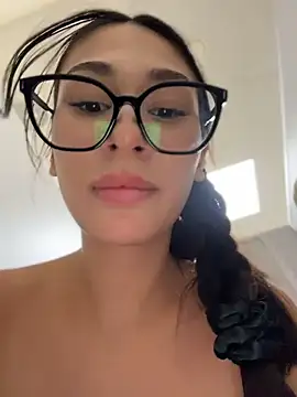 Aria51 - ✂️COMPLETELY RIP MY TOP✂️(stay topless)