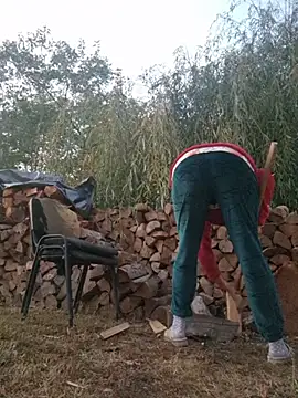 IsabelleCraft - Nacked outside