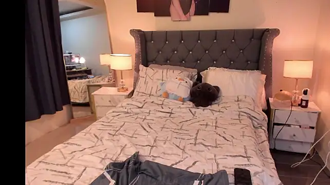 Mysteriouscat25 - stripdance finger pussy 5 min
