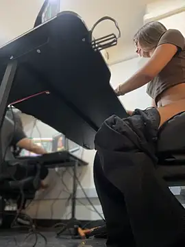 Valeria-escobar - PLAYING WITH MY PUSSY NEAR MY FRIEND😈😈
