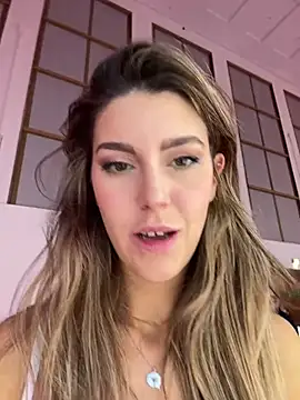Nicole_98 - 2 lush in Ass while i walk betweenpeople