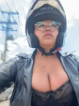 Outdoors-Mia_Khalifa - Man touches my breasts
