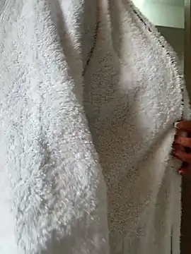 _kathaLopez_ - Plug Anal and take a shower