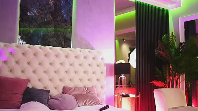 NouraMalvi - keep the pleasure on for my pussy