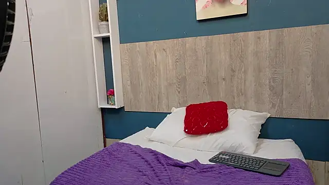 TanyaMartin - aceite en tetas