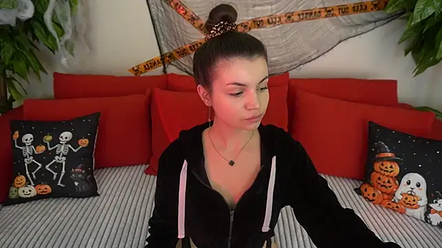 AriaValee - My first hot dance